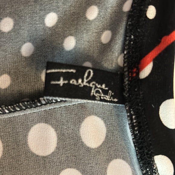 Top - Picture 3 of 6